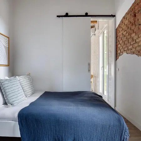 Apartment Blueground Sagrada Familia Balcony Renovated Bcn-123