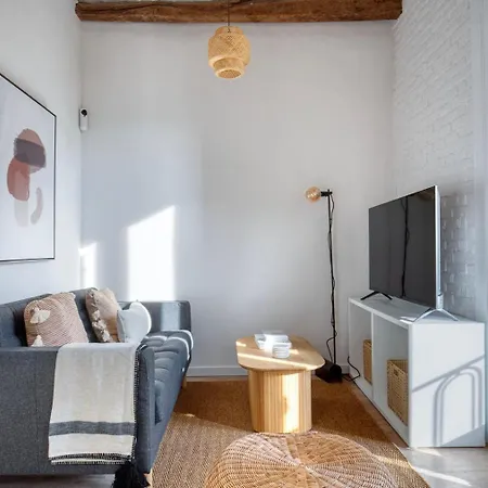 Apartment Blueground Sagrada Familia Balcony Renovated Bcn-123 *